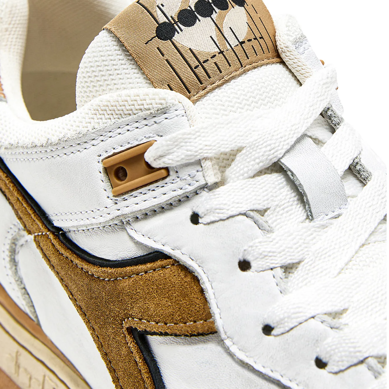 Diadora B.560 Used Trainer White / Beige Doe