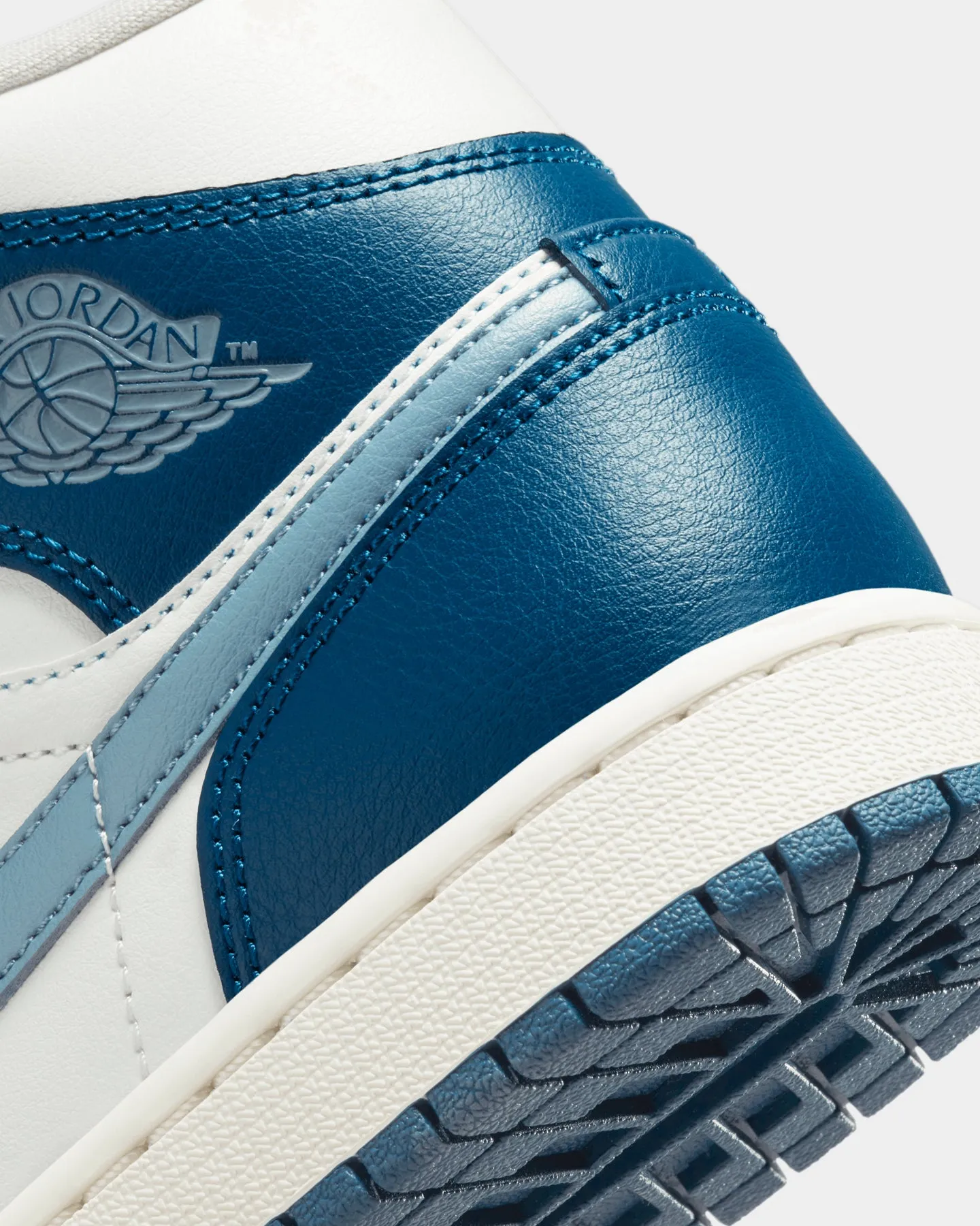 Jordan Women's Air Jordan 1 Mid "White/Blue" Sky J French Blue