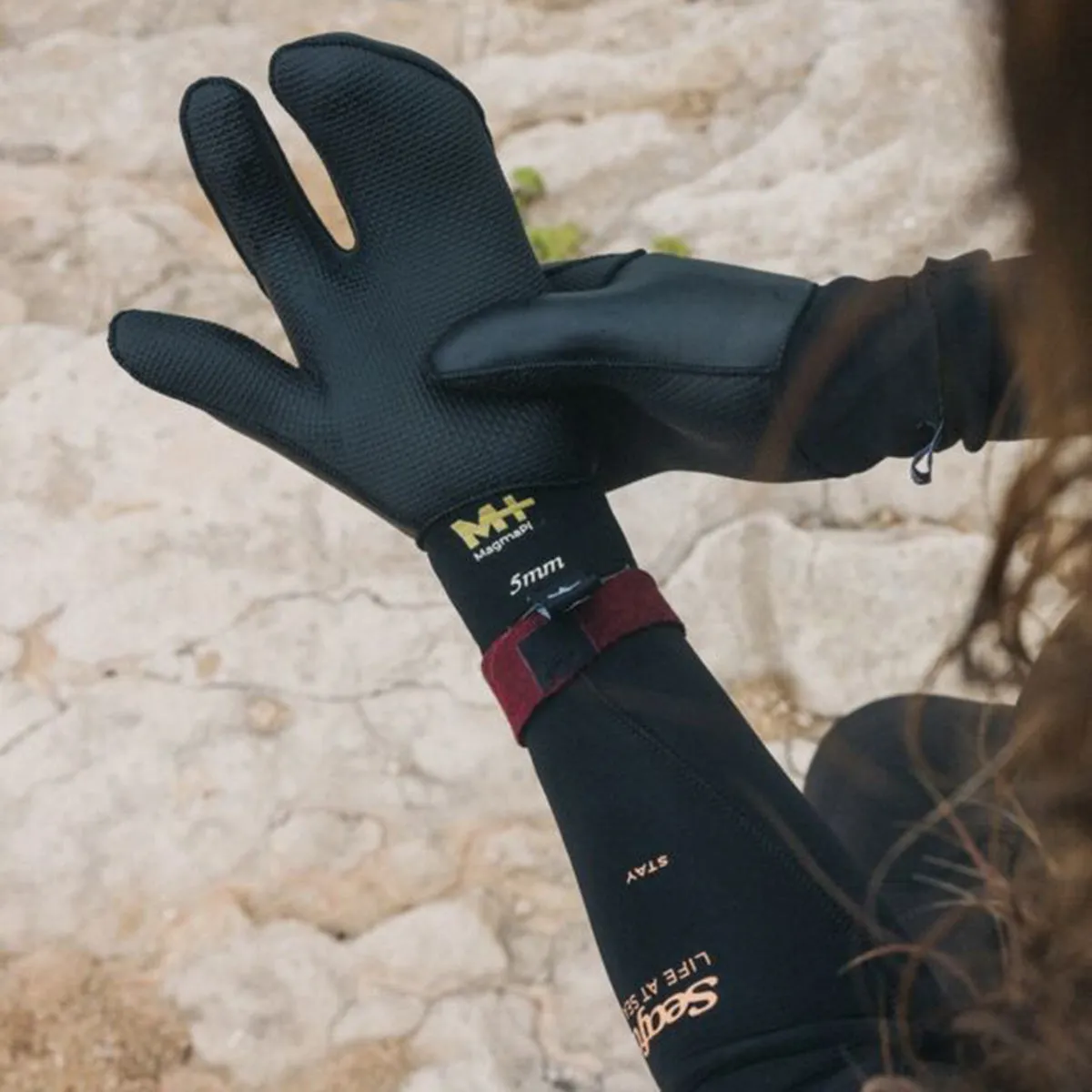 Manera Magma 2.5mm Lobster Gloves