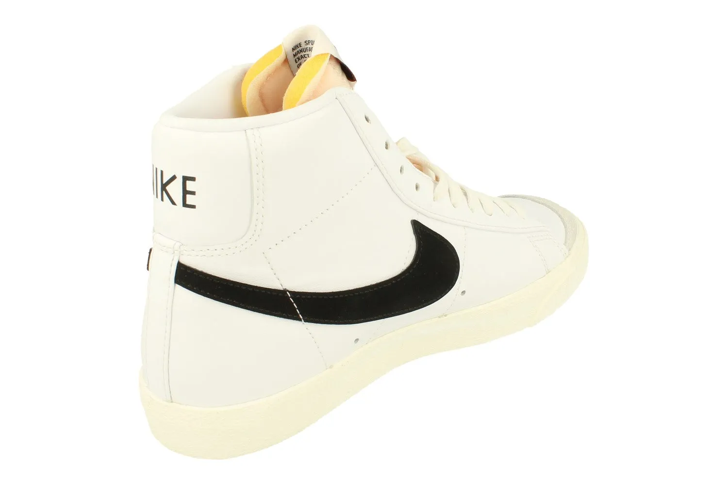 Nike Blazer Mid 77 VNTG Mens Trainers BQ6806 100