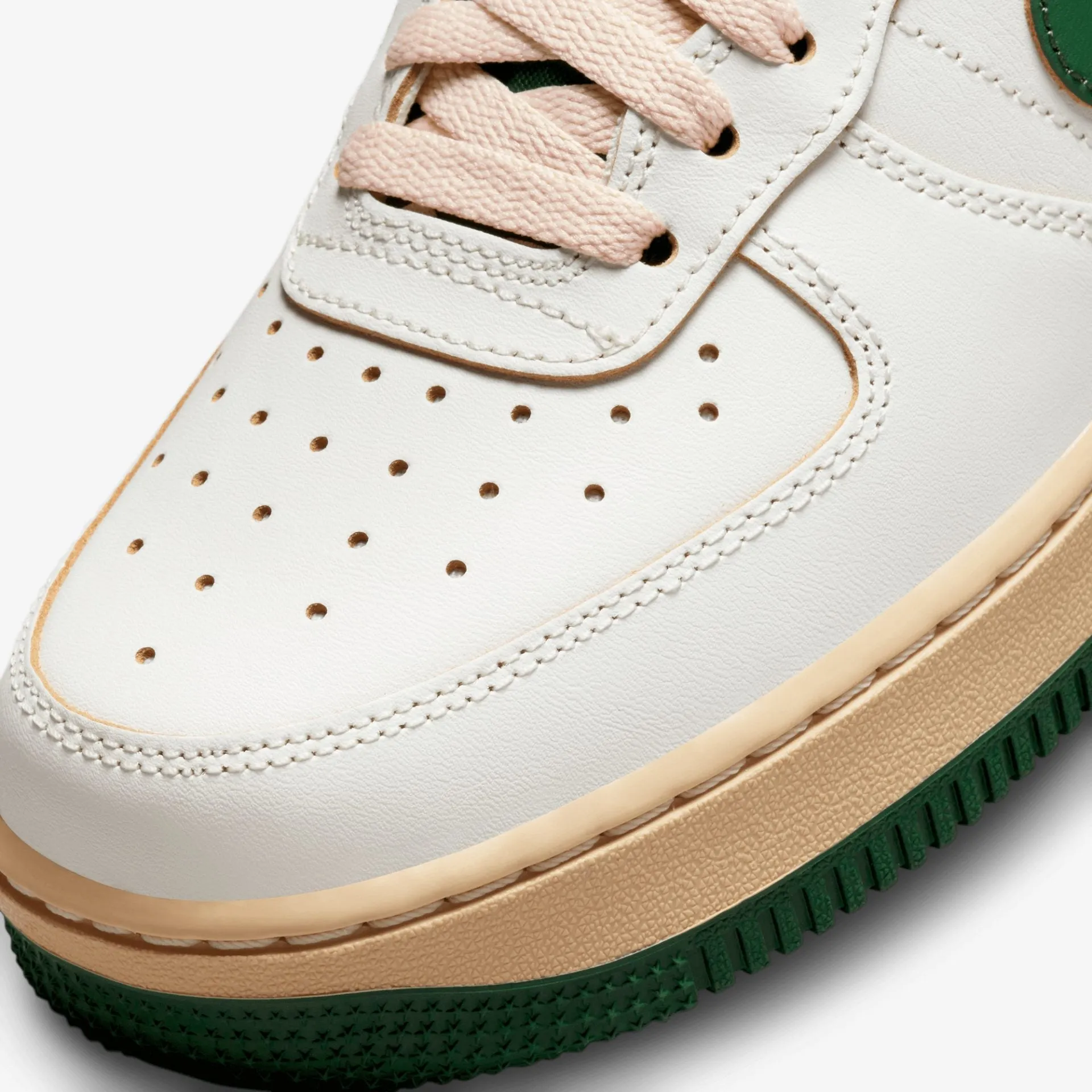 Nike | WMN'S AIR FORCE 1 '07 LV8 { SAIL/GORGE GREEN