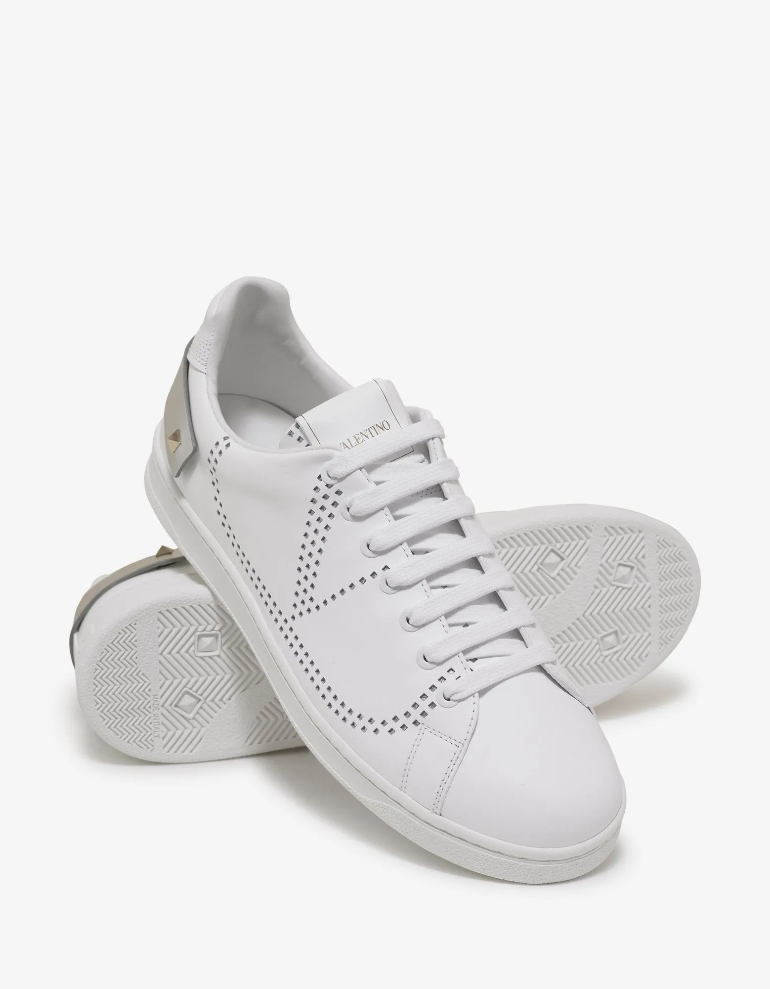 White Go Logo Tennis Trainers -